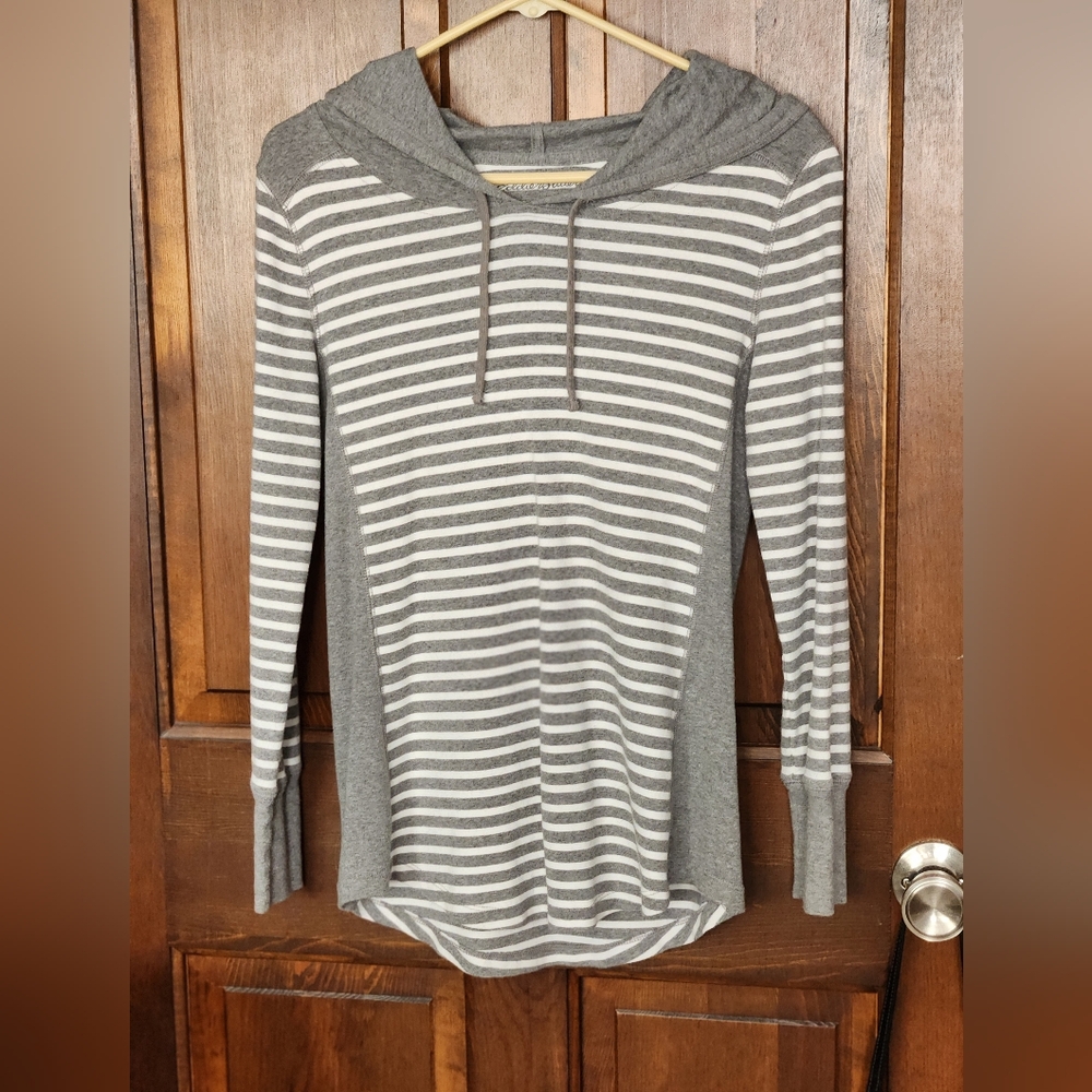 Eddie Bauer long sleeve hooded t-shirt
